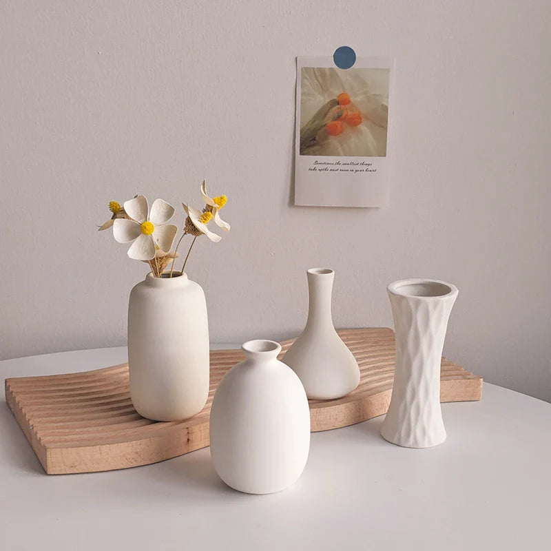 Vaso de Flor em Cerâmica Branca Estilo Nórdico - Design Moderno e Elegante