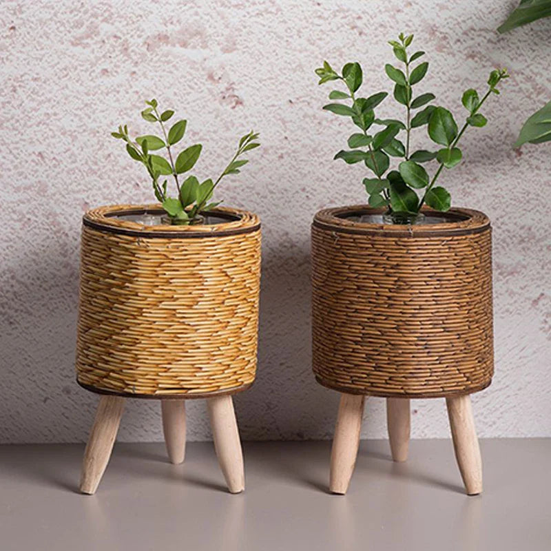 Suporte de Flores em Rattan – Design Nórdico Elegante para Jardim e Sala