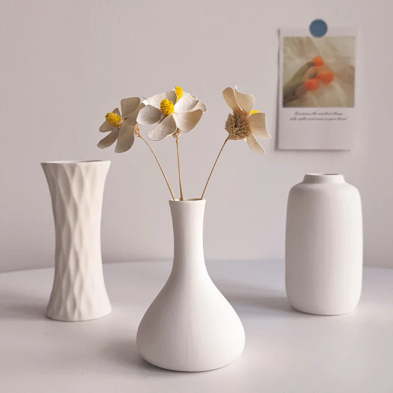 Vaso de Flor em Cerâmica Branca Estilo Nórdico - Design Moderno e Elegante